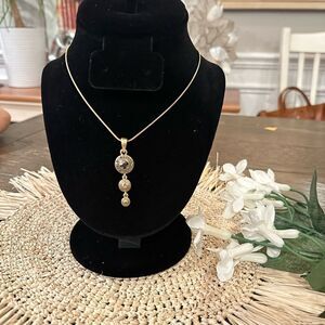 Lia Sophia "Blitz" Matte‎ Gold Tone Necklace w/Hematite Cut Crystal Pendant